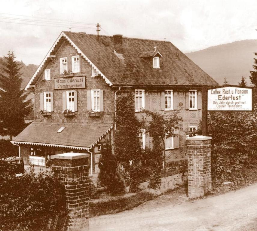 Doppelzimmer / Landhaus Ederlust Heilungsraeume E.V. Hatzfeld Exterior foto