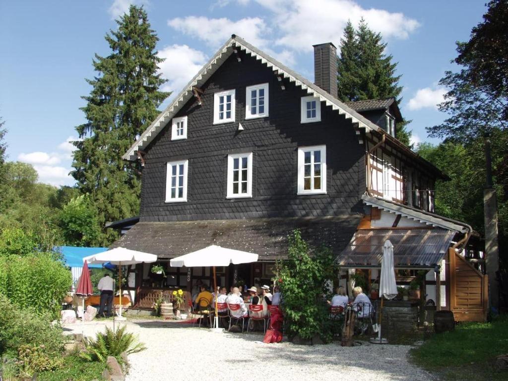 Doppelzimmer / Landhaus Ederlust Heilungsraeume E.V. Hatzfeld Exterior foto